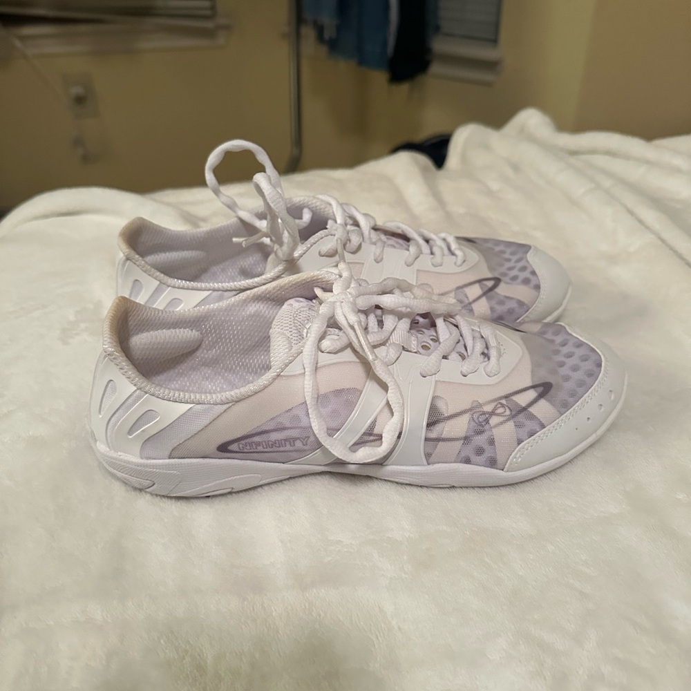 New Nfinity Vengence Cheer Shoes